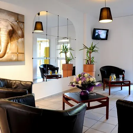 Hotel Balladins Aulnay / Garonor